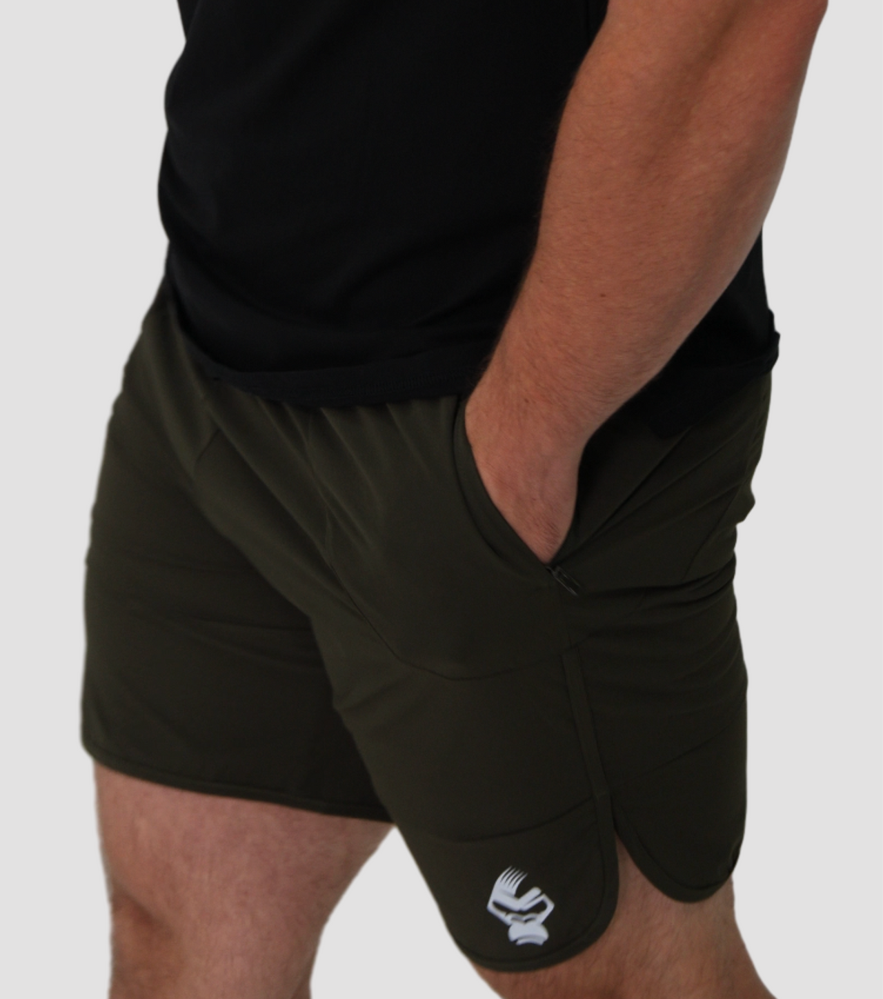 SIDE SPLIT HEM TRAINING SHORTS